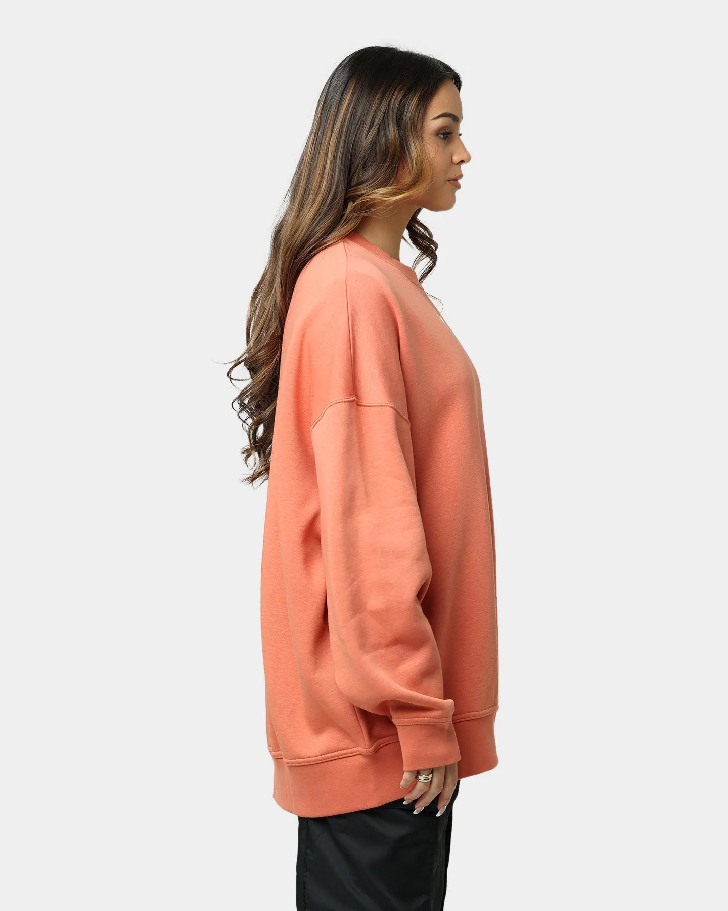 Nike Women's Sportswear Essential Collection Fleece Oversized Crewneck Light Madder Root