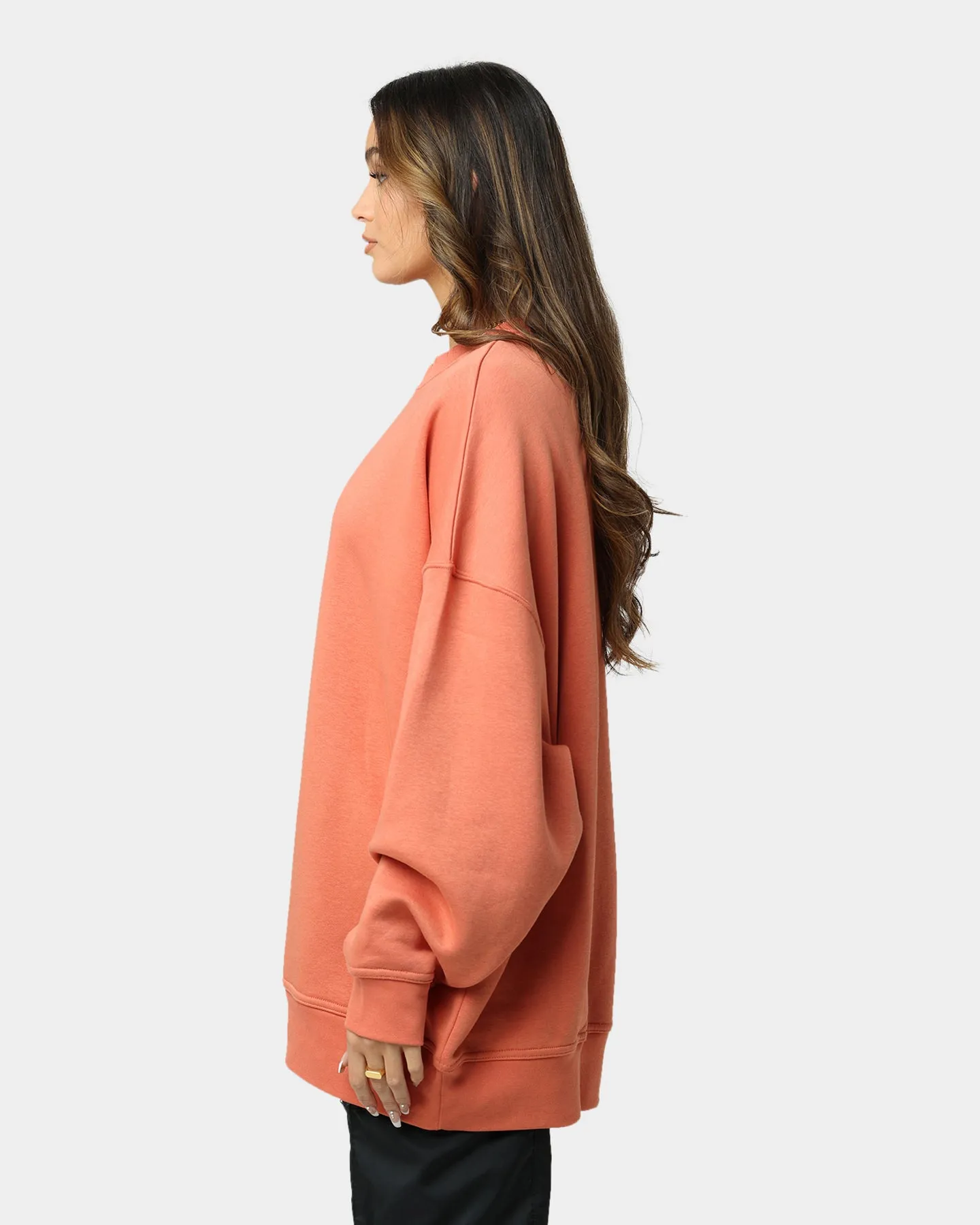 Nike Women's Sportswear Essential Collection Fleece Oversized Crewneck Light Madder Root